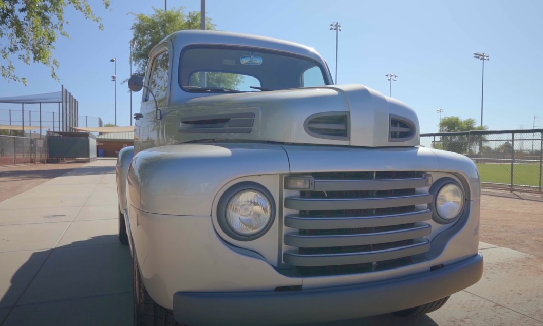 Ford 1948 Truck in gray color