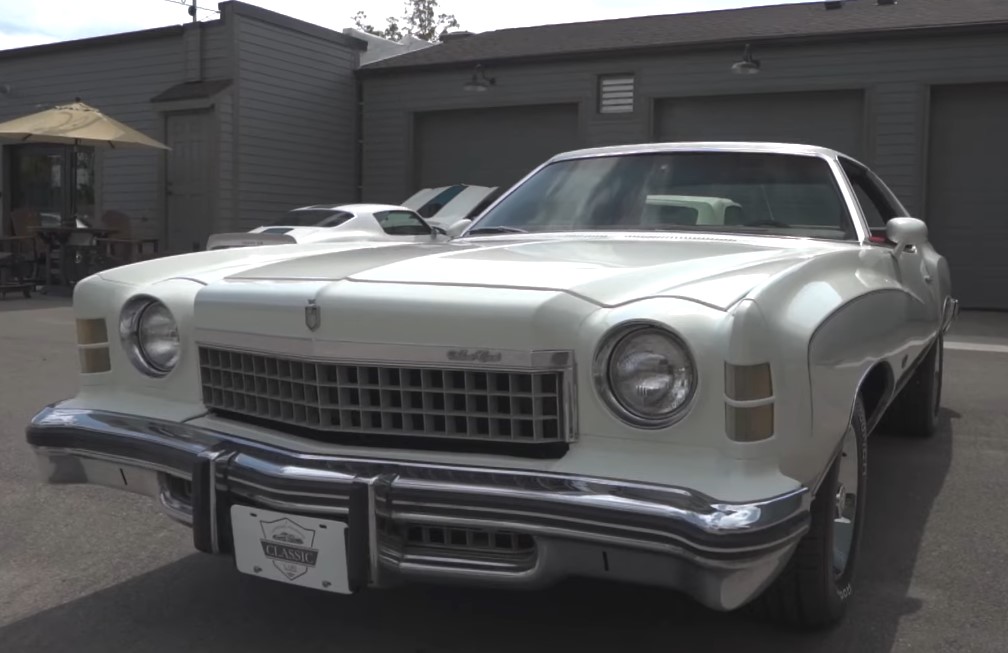 Front fascia of the Silver Chevy Monte Carlo 