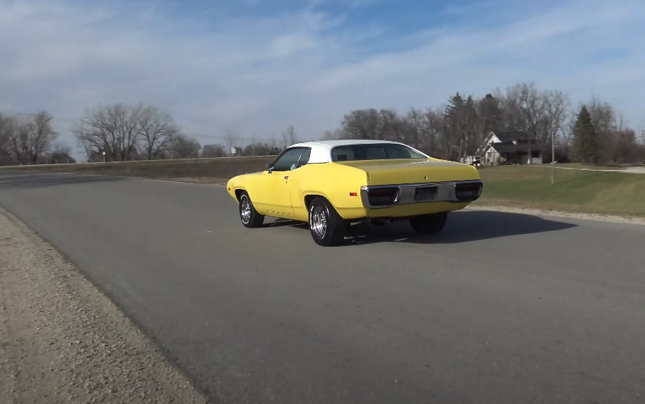 Yellow Satellite from 1972 cruising down the road