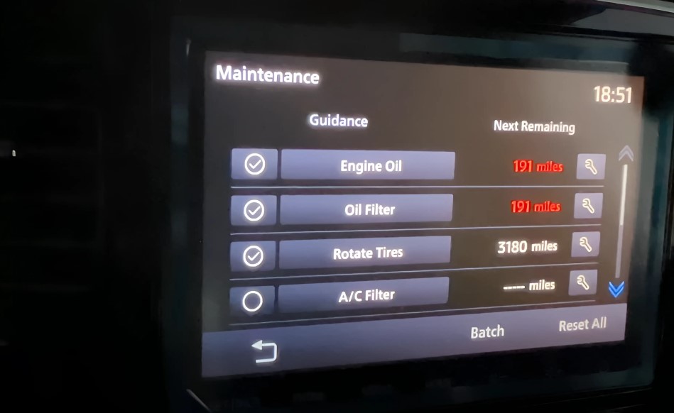 Maintenance menu on a display in Mitsubishi Outlander