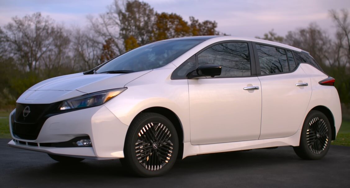 White Nissan Leaf