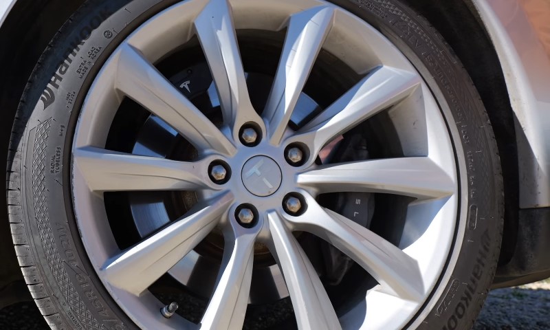 Tesla Model S wheel, close up view of bolt patterns
